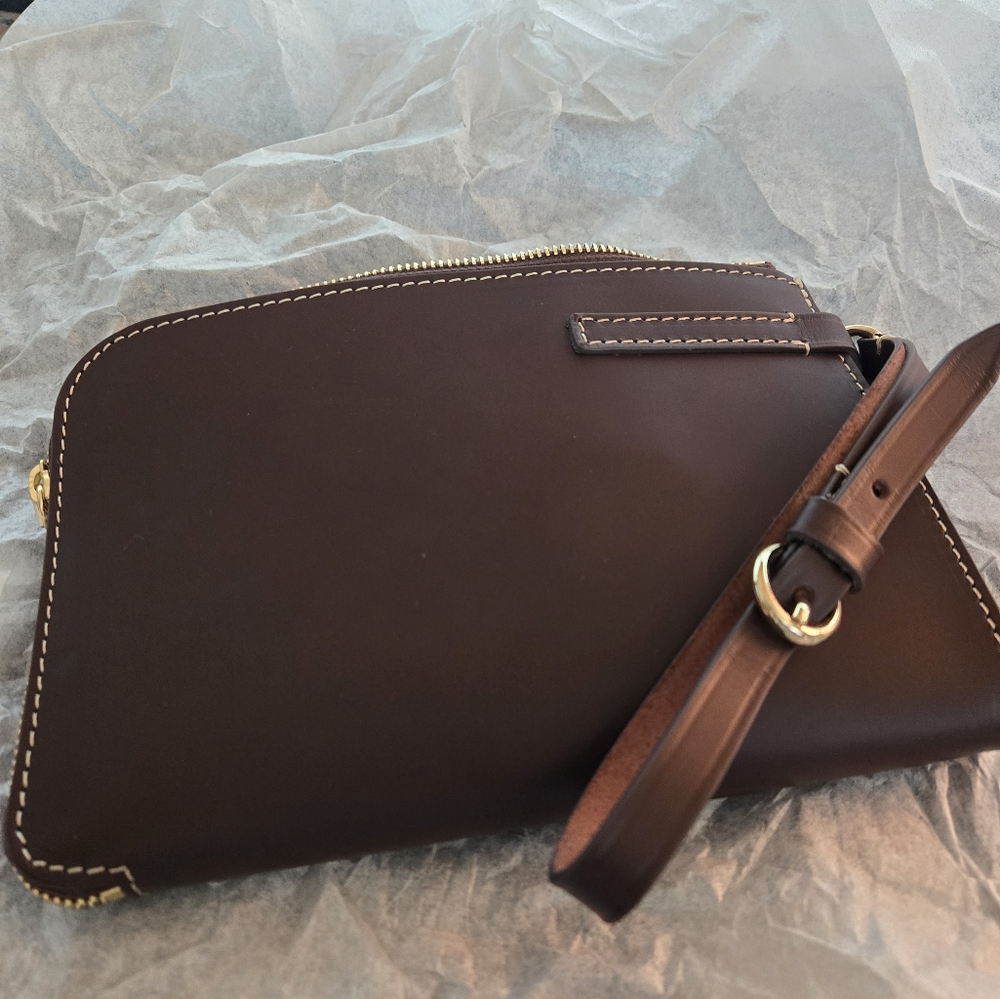 Dooney n Bourke Leather Wristlet